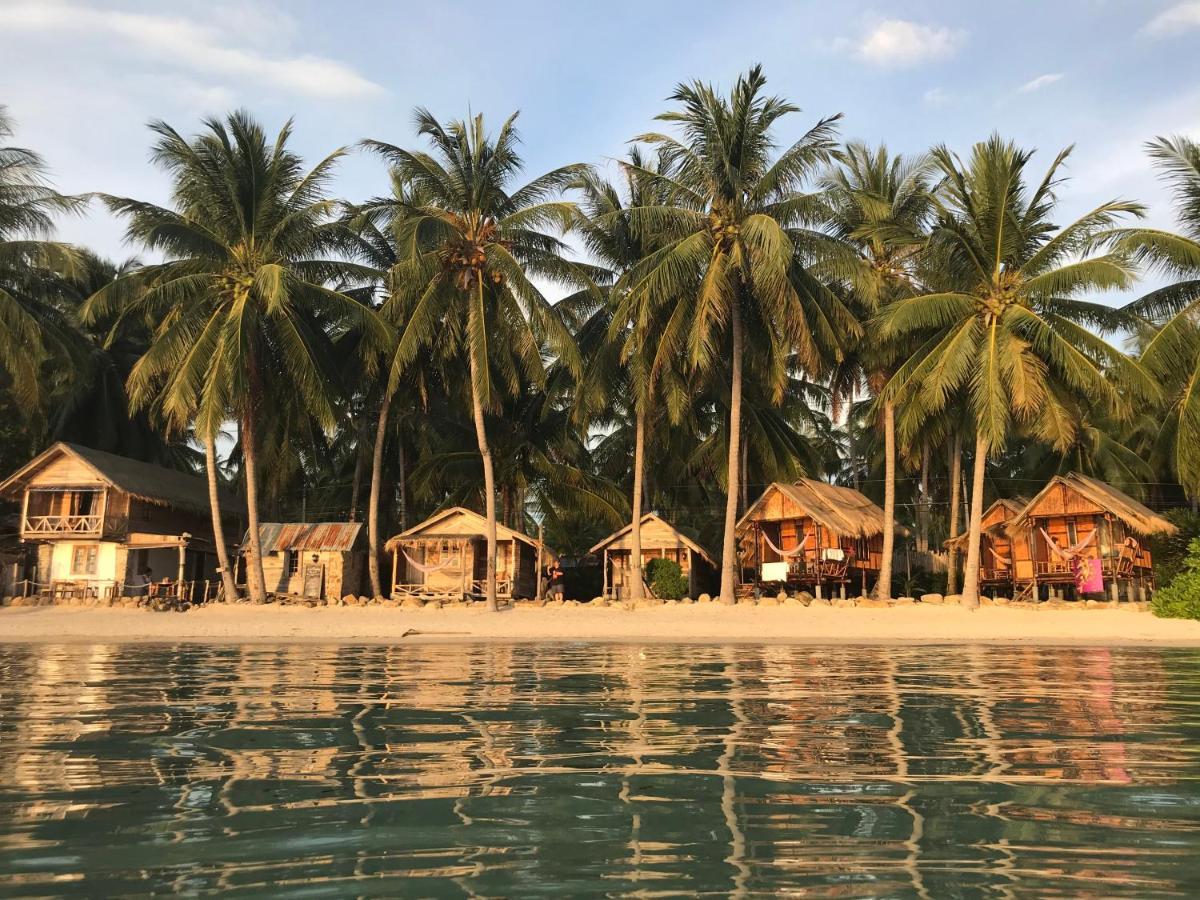 Castaway Beach Bungalows Сритану Екстериор снимка
