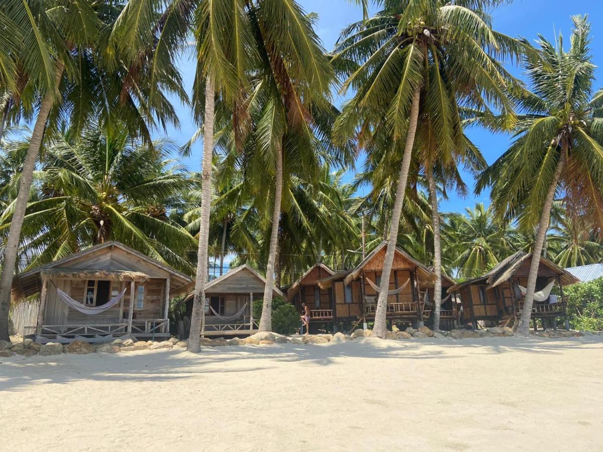 Castaway Beach Bungalows Сритану Екстериор снимка