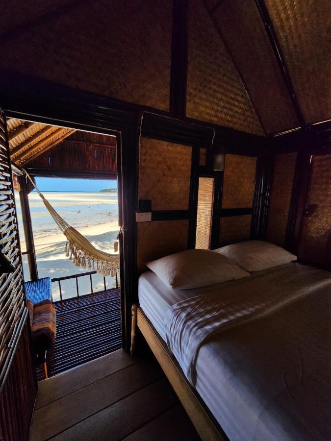 Castaway Beach Bungalows Сритану Екстериор снимка