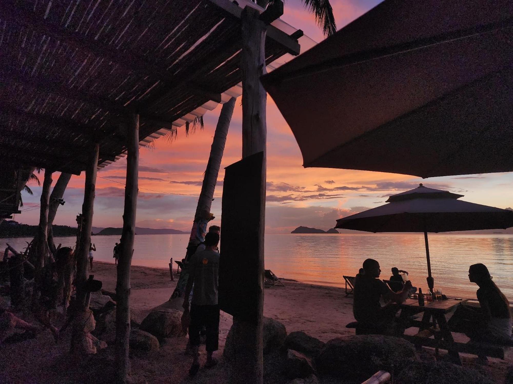 Castaway Beach Bungalows Сритану Екстериор снимка