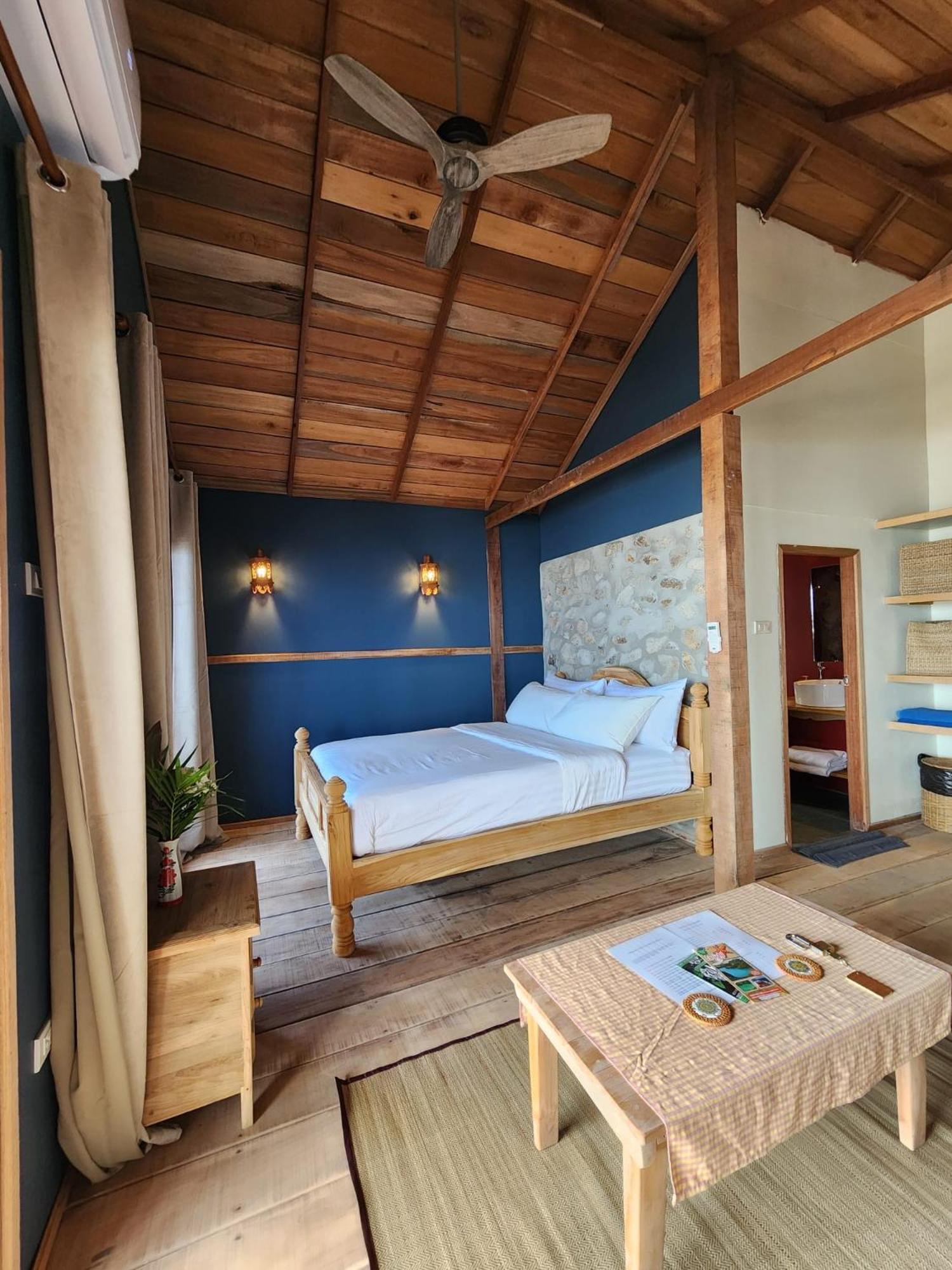Castaway Beach Bungalows Сритану Екстериор снимка