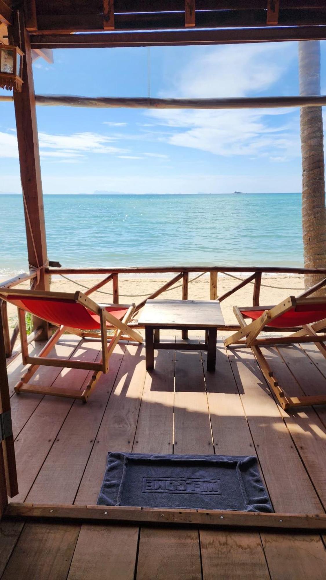 Castaway Beach Bungalows Сритану Екстериор снимка
