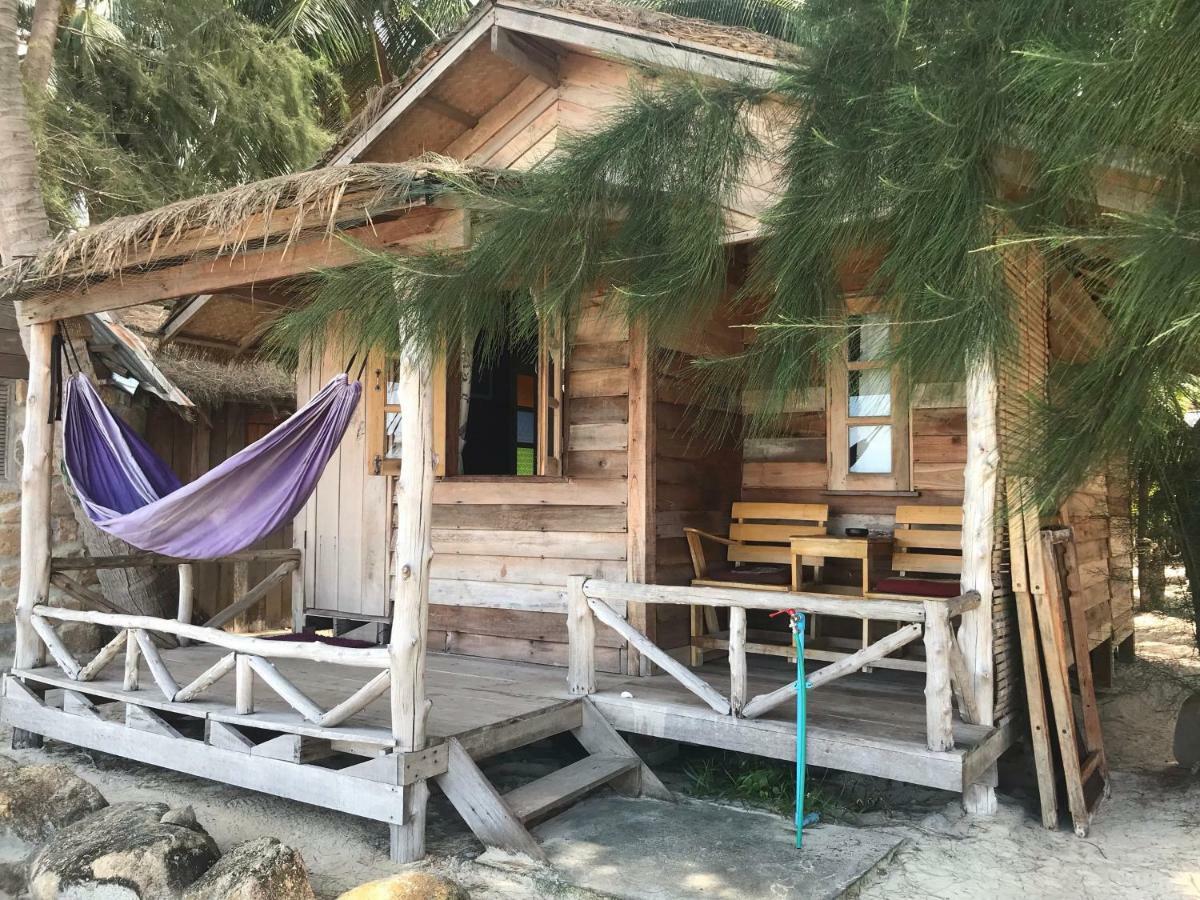 Castaway Beach Bungalows Сритану Екстериор снимка